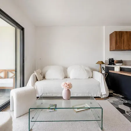 Apartmán T3 De Charme Avec Terrasse - Hauteurs