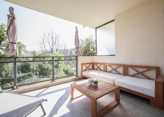 T3 De Charme Avec Terrasse - Hauteurs *